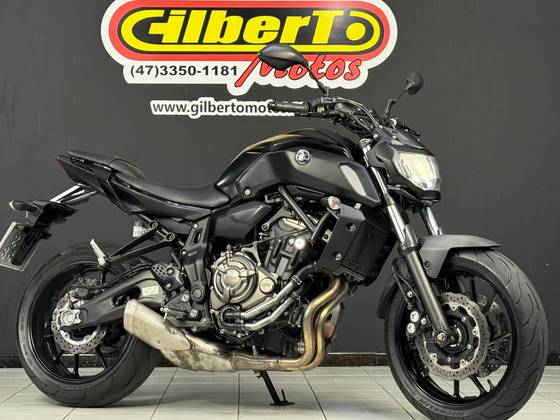 YAMAHA MT-07 ABS YAMAHA MT-07 ABS
